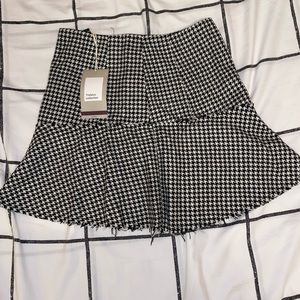Black and white Zara skirt size XS